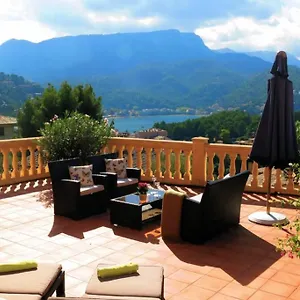 En El Con Gran Terraza Privada Y Vistas Al Mar. Piscina Comunitaria. Localizado En Un Zona Tranquila Y Muy Soleada. Wifi Gratis Disponible. Parking. Apartment Puerto de Sóller